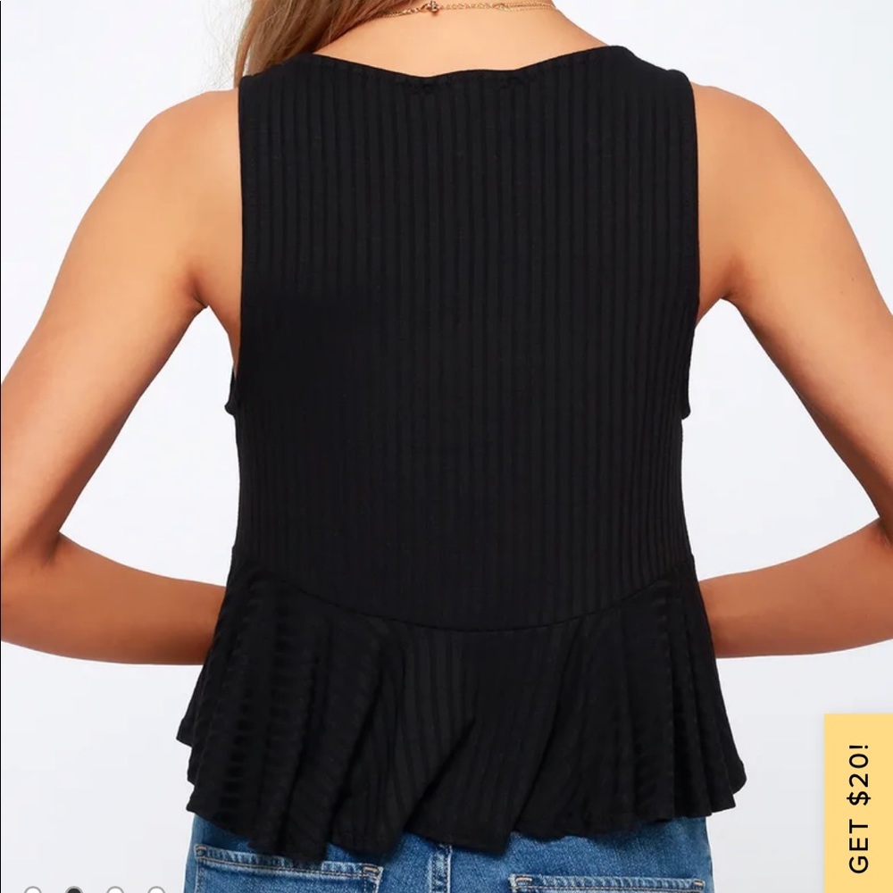 Lulus Gwynne Black Ribbed V-Neck Ruffle Cropped Tank Top